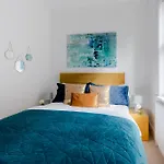 Rare Find Off Oxford St! Soho 5Bed Design House For Xxl Groups